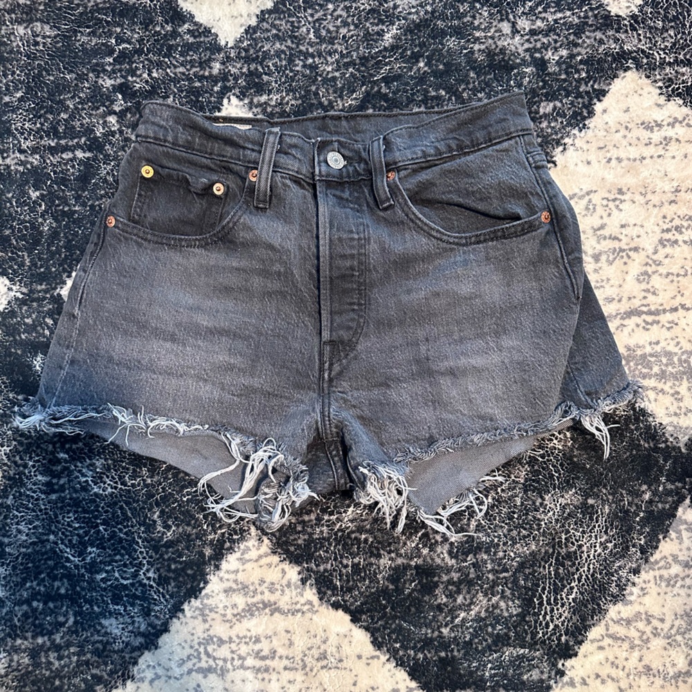 Levi’s 501 black washed shorts